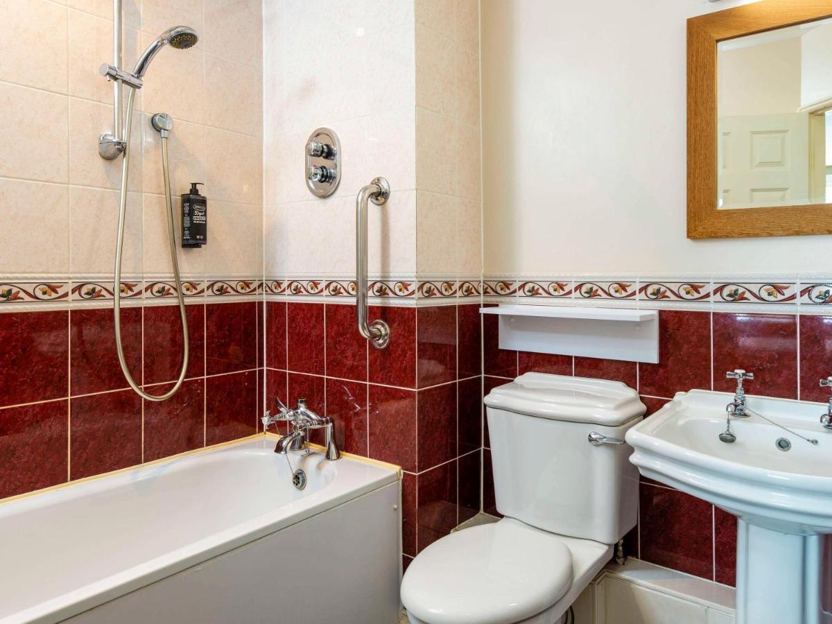 Ibis Budget Bromsgrove Exterior photo